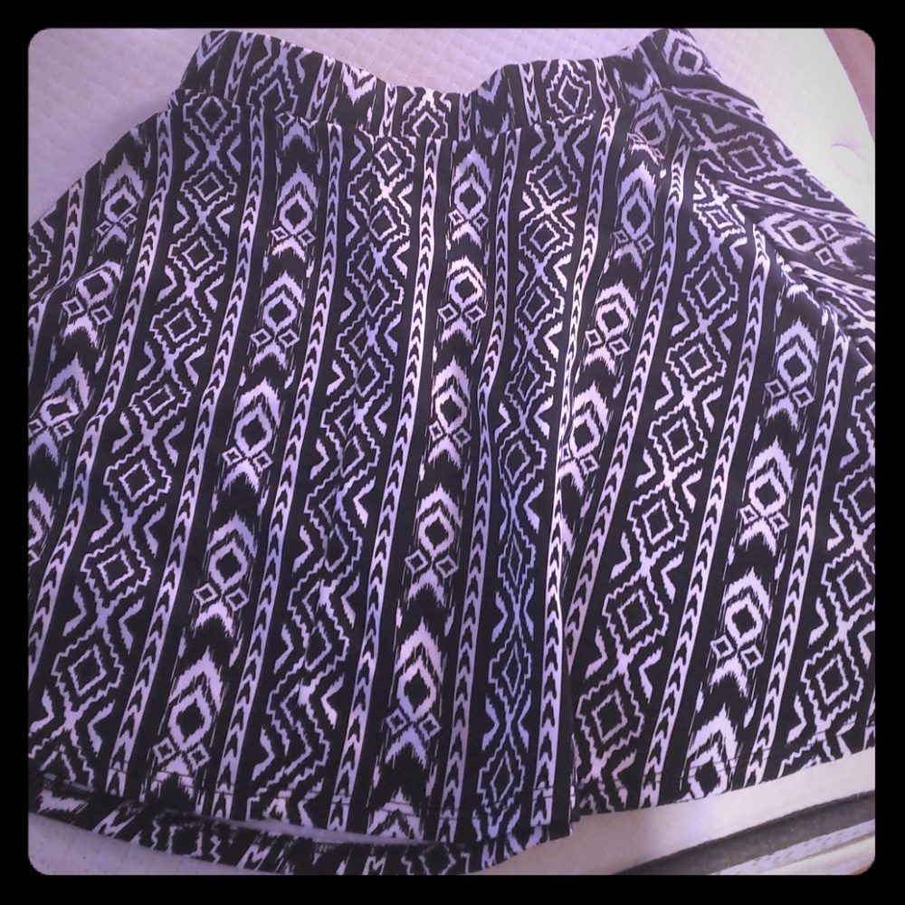 Rue 21 Large size skirt